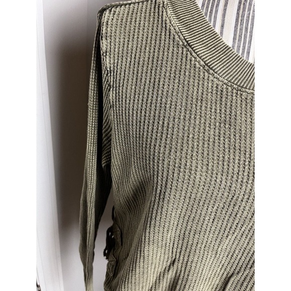 Free People Sz Large Distressed Pullover Top w-tie side closure Boho/Hippi Green - Picture 4 of 12